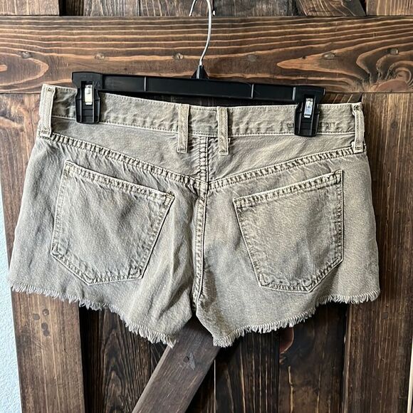 Current Elliott The Boyfriend Short Distressed Denim Olive Green Gray - Picture 2 of 12